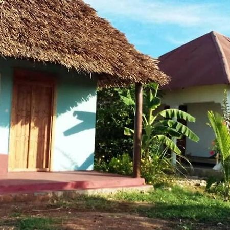 Marashi Villa Нунгві Екстер'єр фото